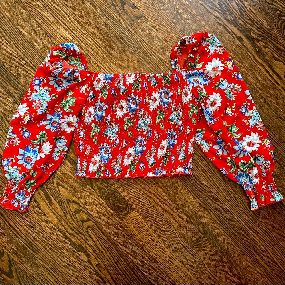 “Shein” red floral puff sleeve crop top